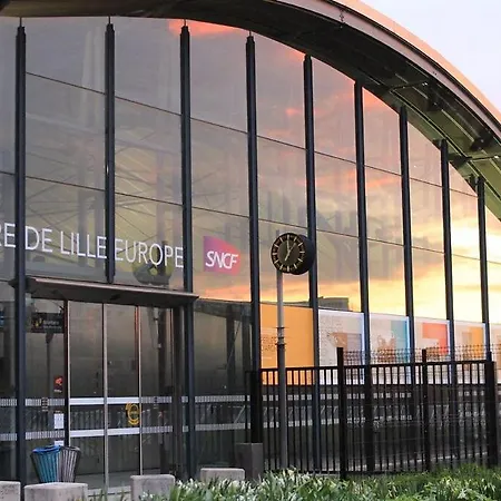 2 Avec Parking, Proche Metro * Lille