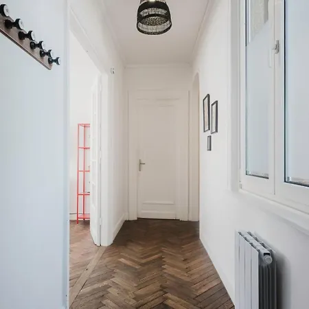 2 Avec Parking, Proche Metro Apartmán *