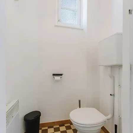 2 Avec Parking, Proche Metro