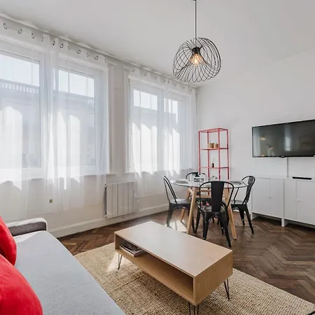 2 Avec Parking, Proche Metro Appartement