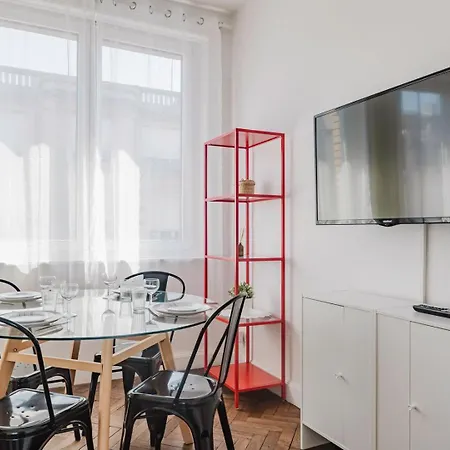 Appartement 2 Avec Parking, Proche Metro