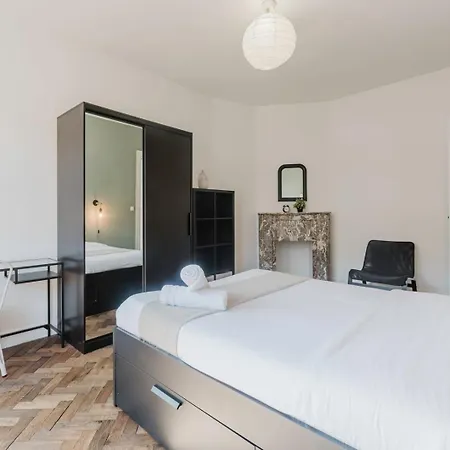 2 Avec Parking, Proche Metro Apartment